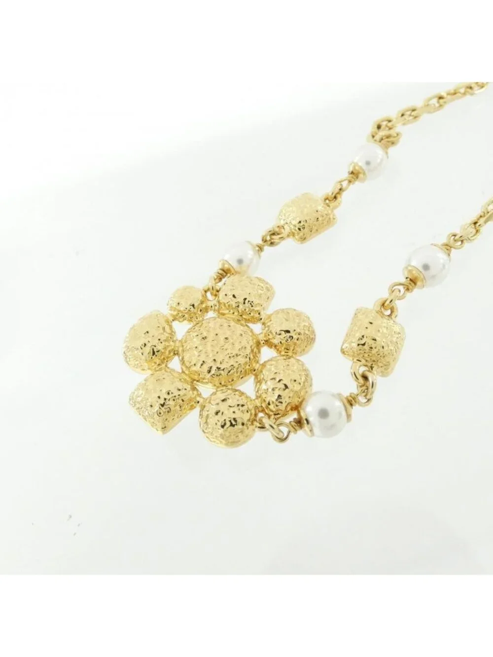 Chanel Necklace Gold